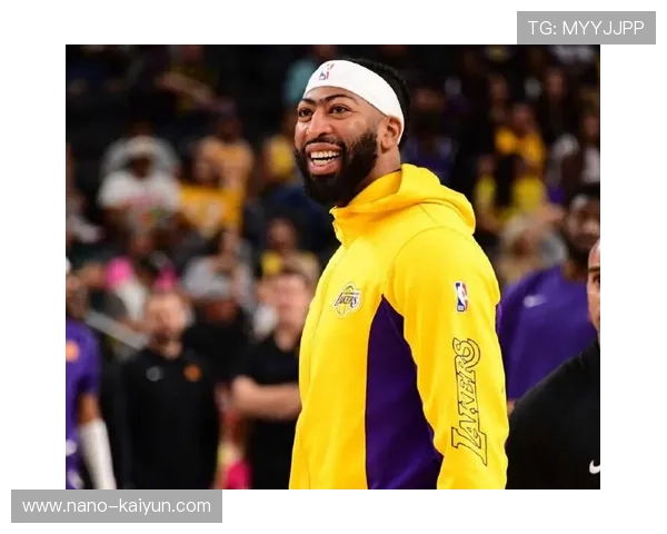 湖人球星打破得分纪录 更衣室充满祝贺声