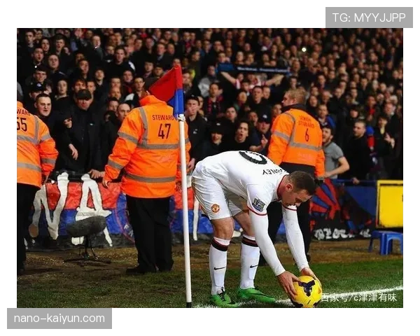 专访里尔战术设计师，揭秘其复杂定位球跑位套路的创作过程